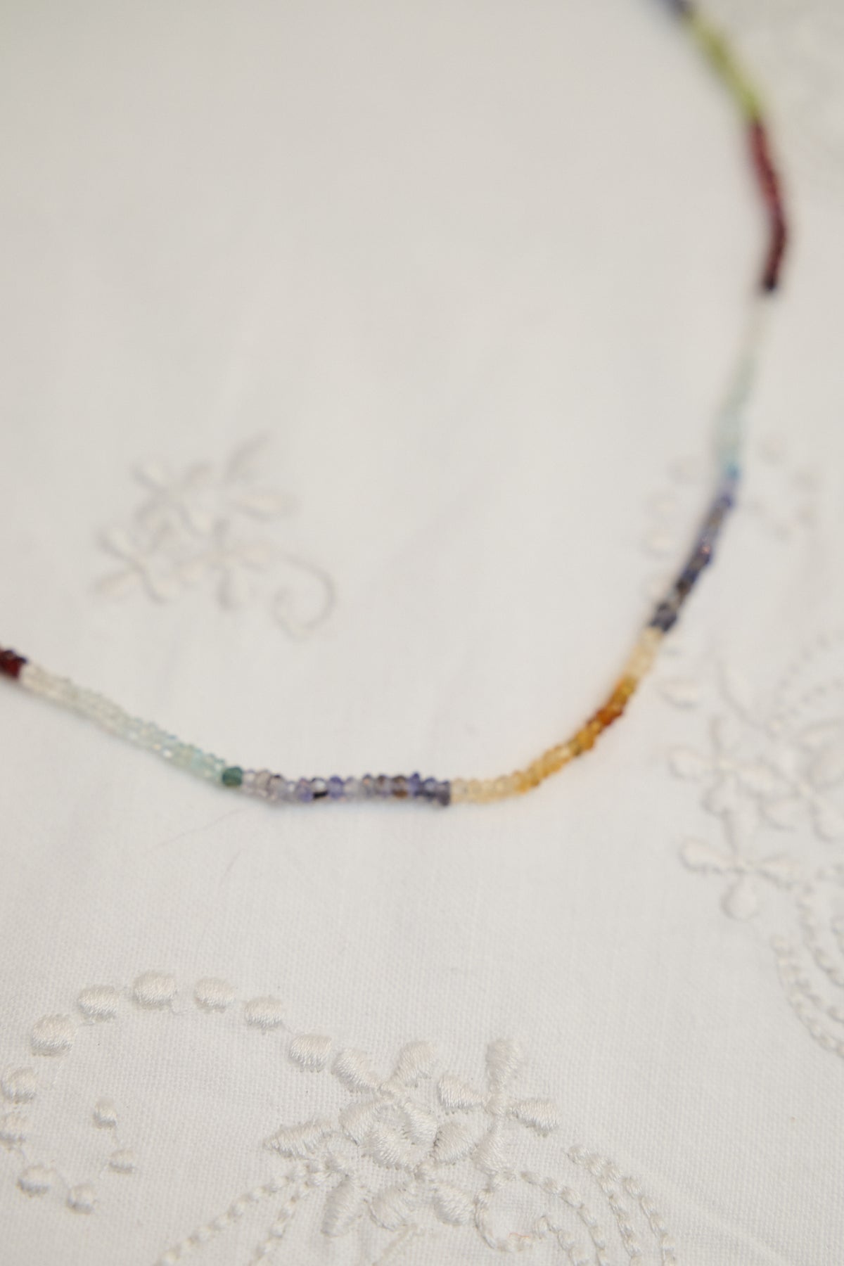 Multi sapphire skinny necklace
