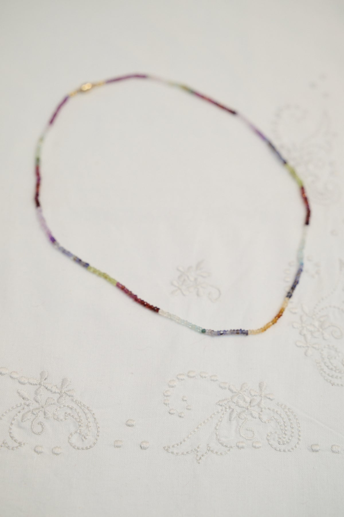 Multi sapphire skinny necklace